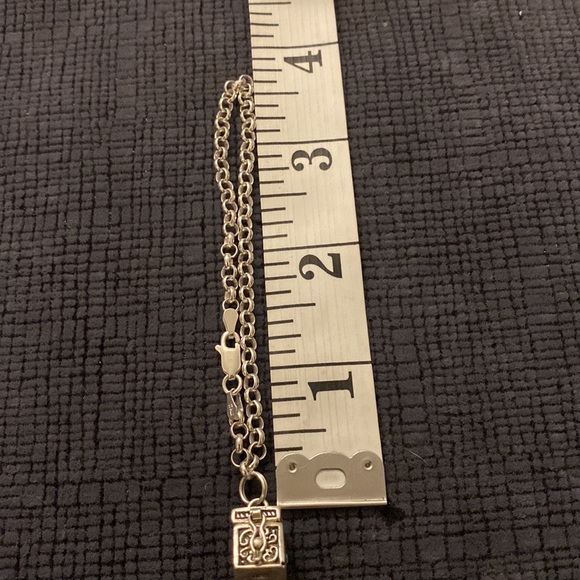Vintage Sterling Silver Bracelet with Box charm that opens - Picture 2 of 7